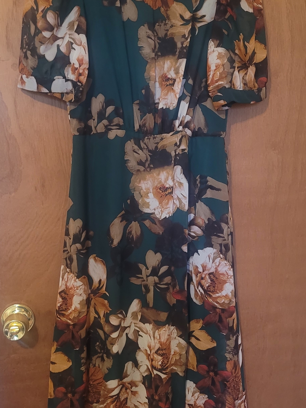 julia jordan Dark Green Floral Maxi Dress with Ivory & Tan Blooms - Picture 3 of 5